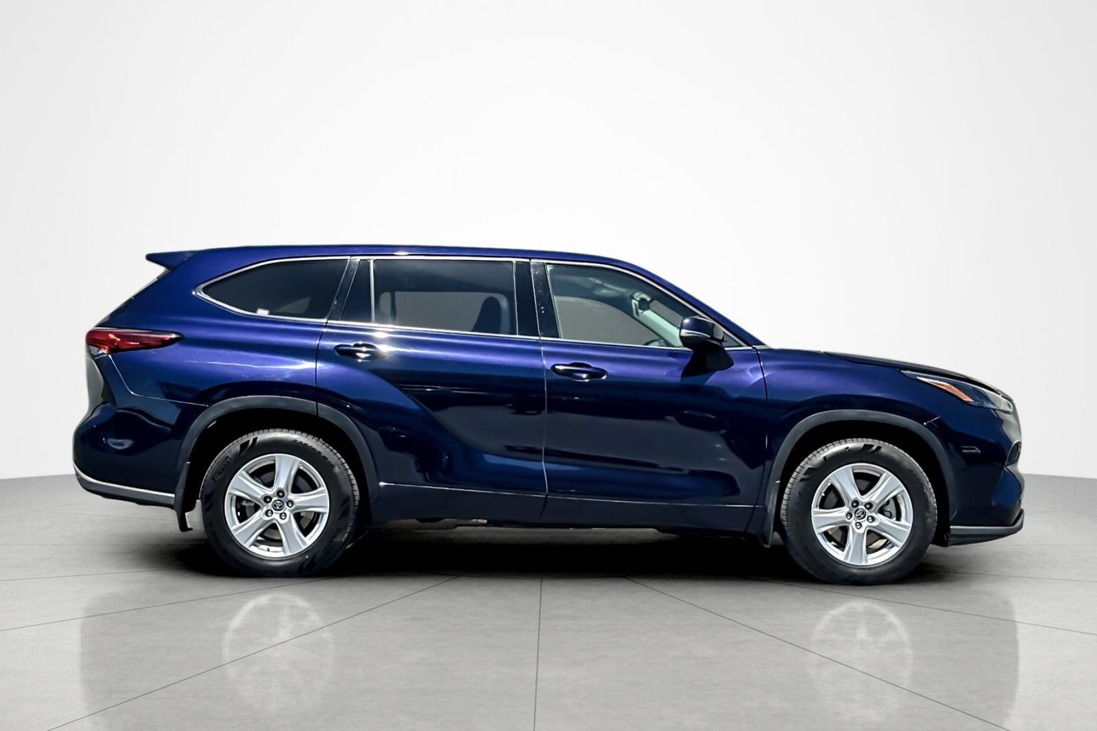 Used 2022 Blueprint Toyota LE image 6