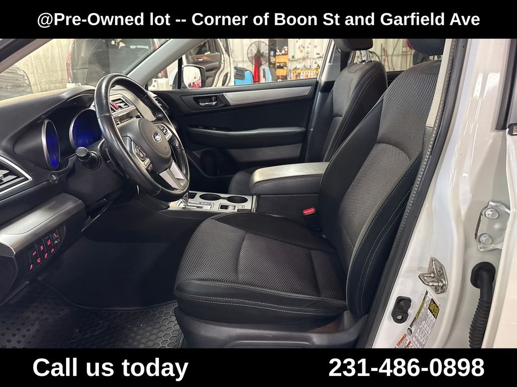 Used 2016 White Subaru 2.5i Premium image 14