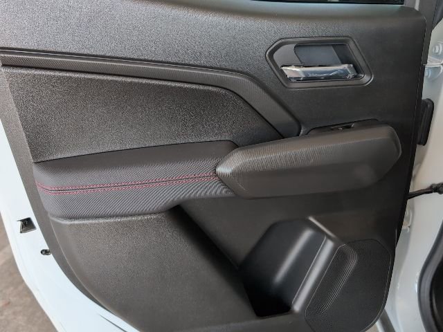 2025 Chevrolet Colorado Z71 - Photo 15