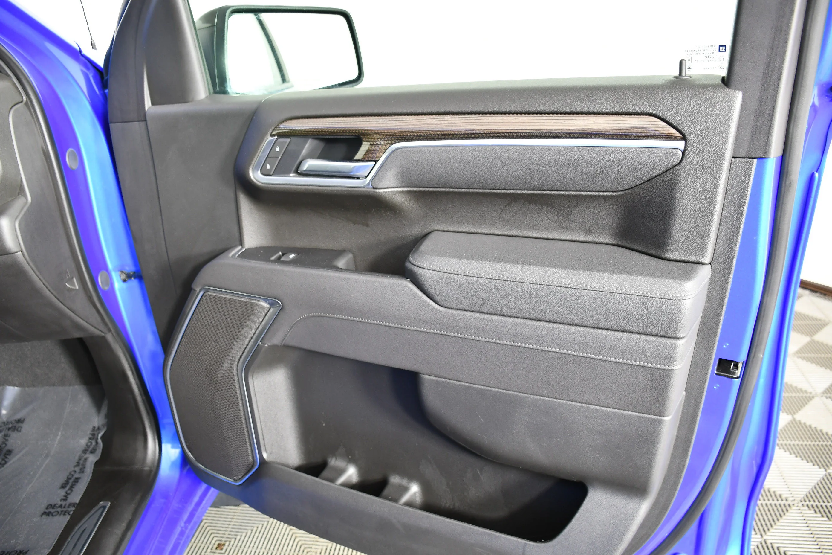 Used 2026 Riptide Blue Metallic Chevrolet RST image 41