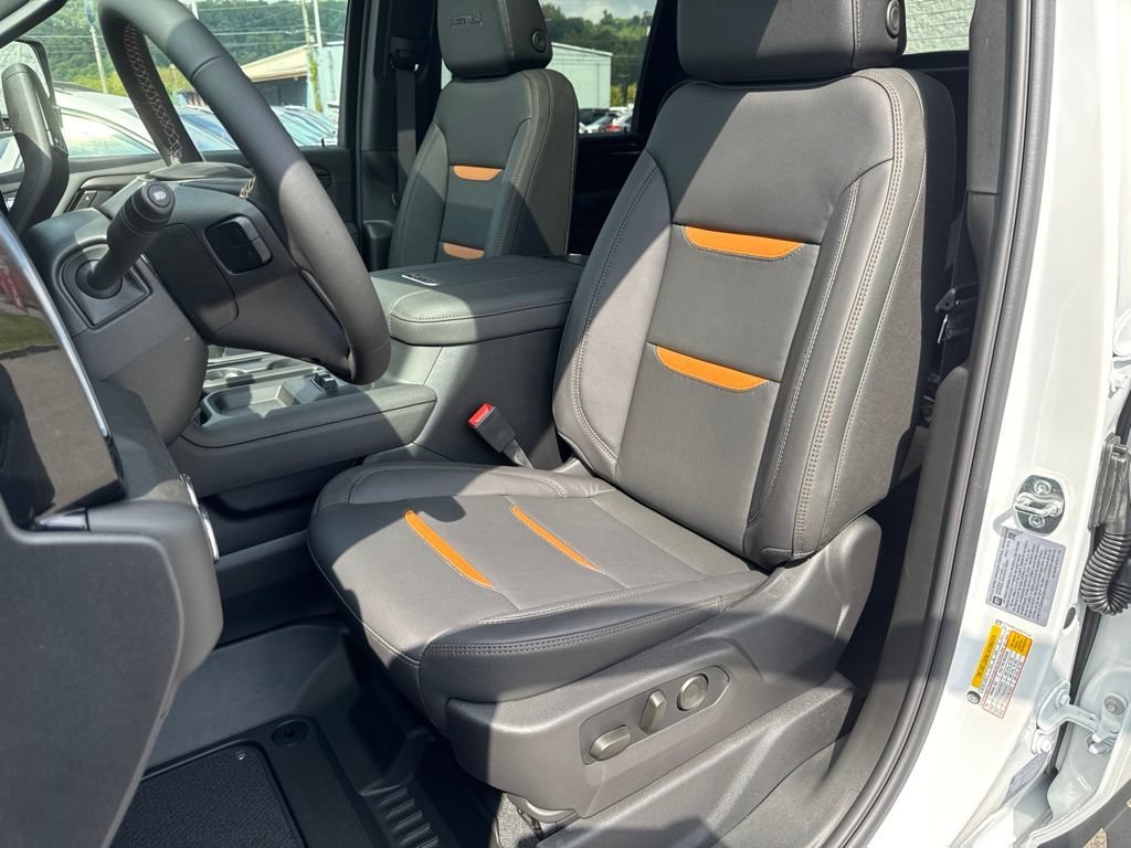 2026 GMC Sierra 2500HD AT4 - Photo 8