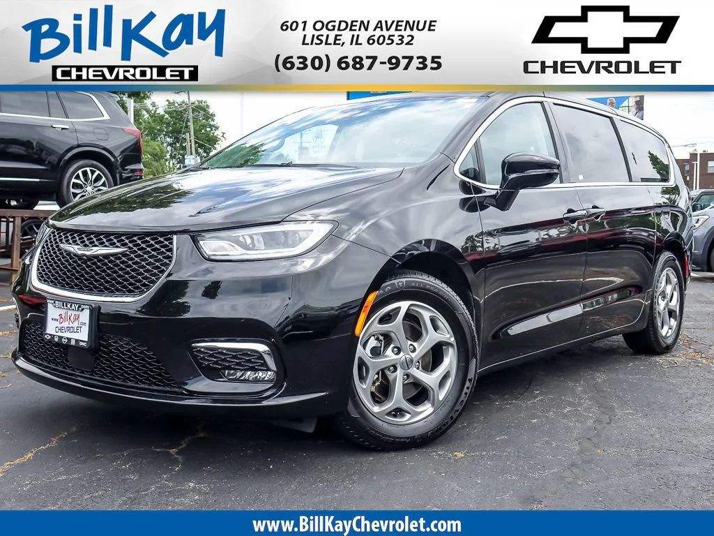 2024 Chrysler Pacifica Limited's photo