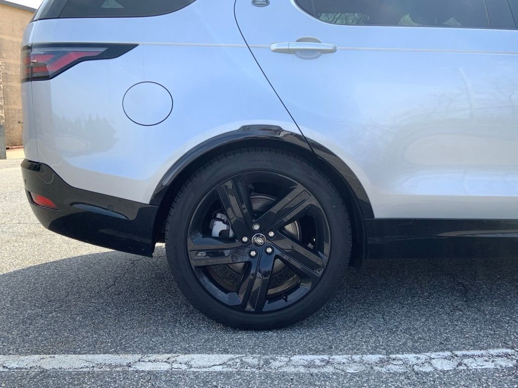 2024 Land Rover Discovery Dynamic SE - Photo 13