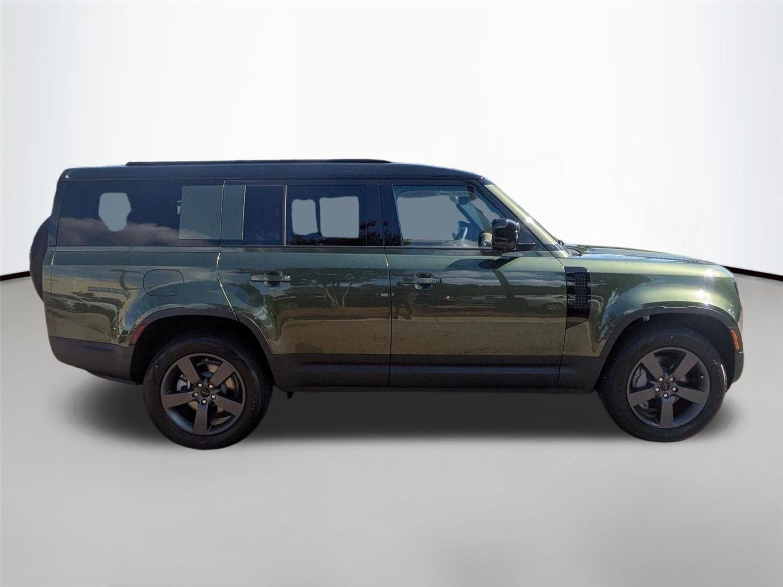 New 2026 Woolstone Green Land Rover S image 4