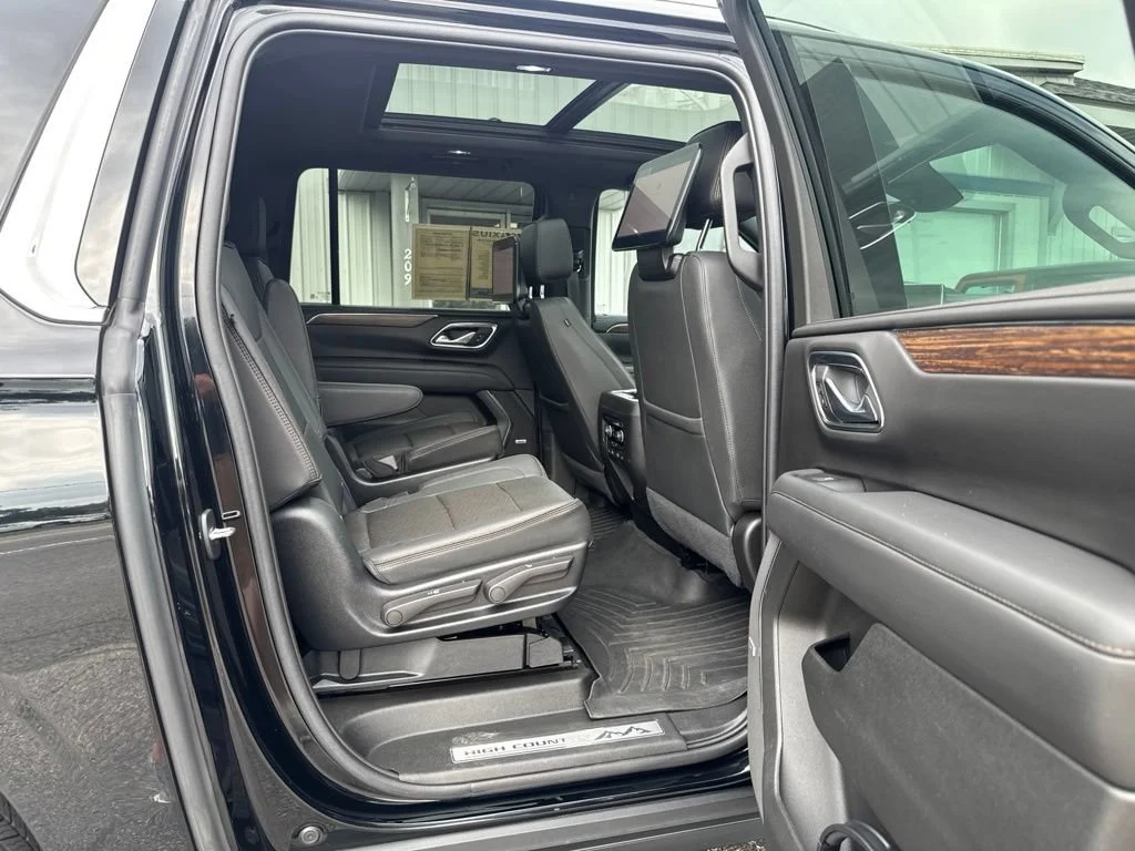 Used 2023 Black Chevrolet High Country image 25
