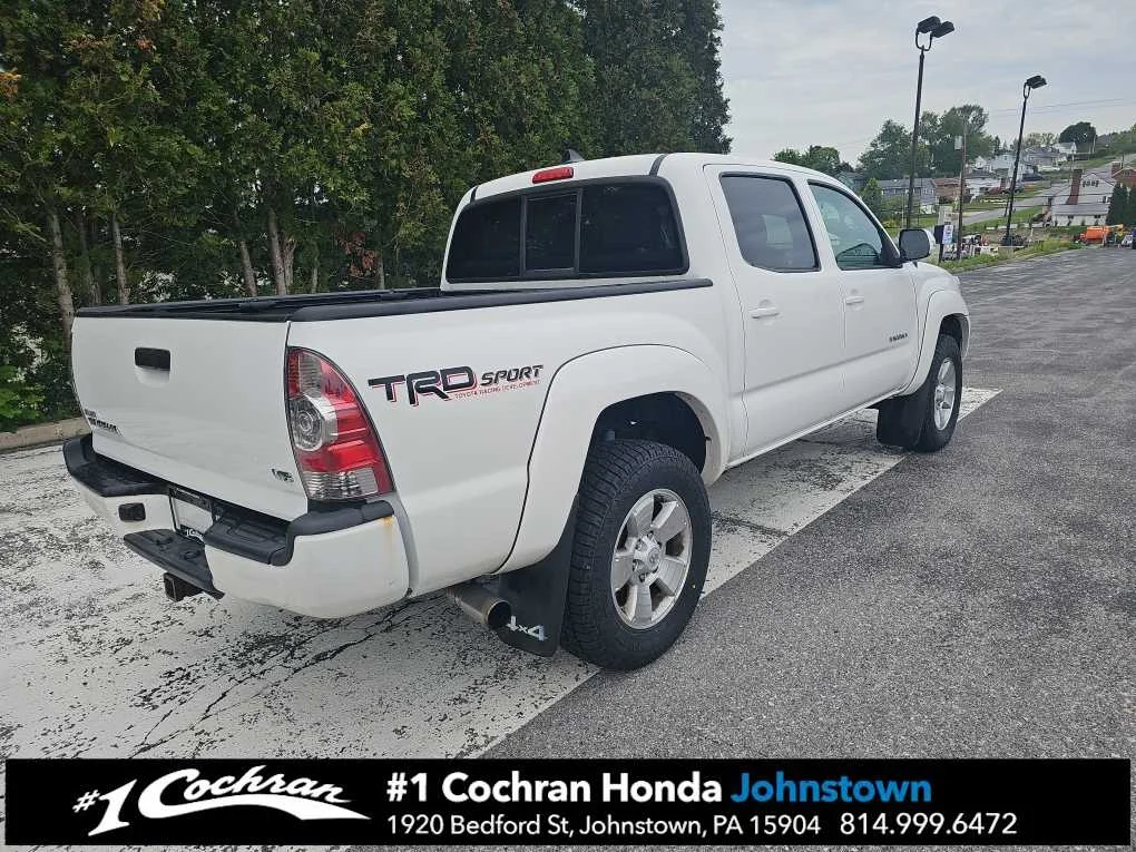 Used 2015 Super White Toyota  image 7