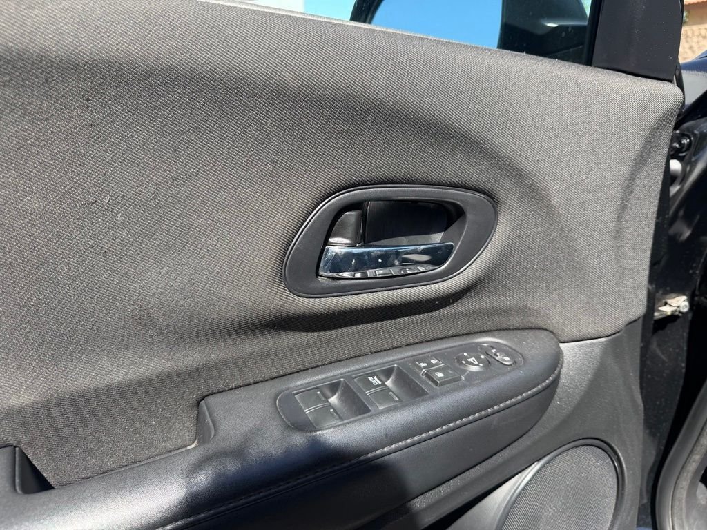Used 2019  Honda LX image 18