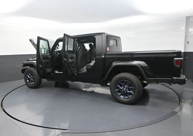 New 2026 Black Clear-Coat Exterior Paint Jeep 85th Anniversary Edition image 33