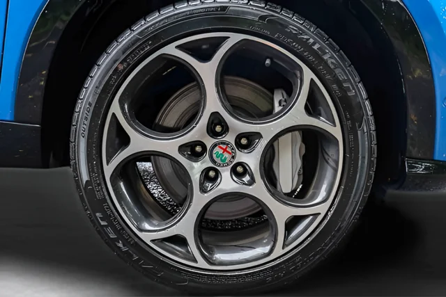 Used 2024 Blue Alfa Romeo Ti image 29