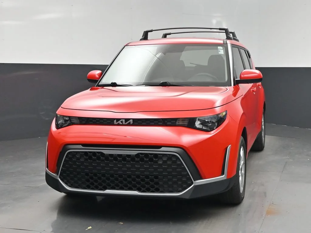 Used 2025 Red Kia LX image 6