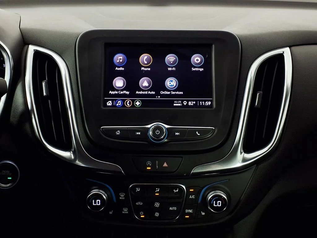 Used 2022 Summit White Chevrolet LT image 22
