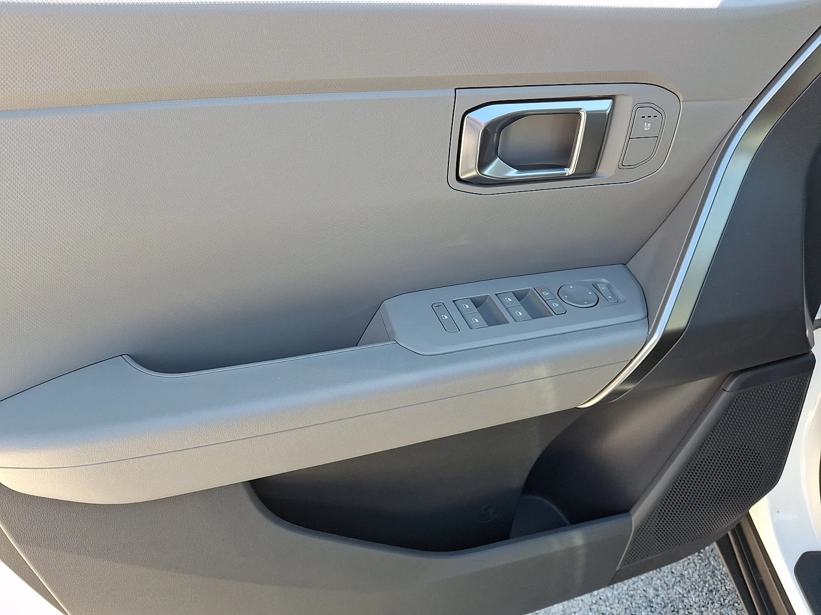 New 2027 White Kia LX image 11