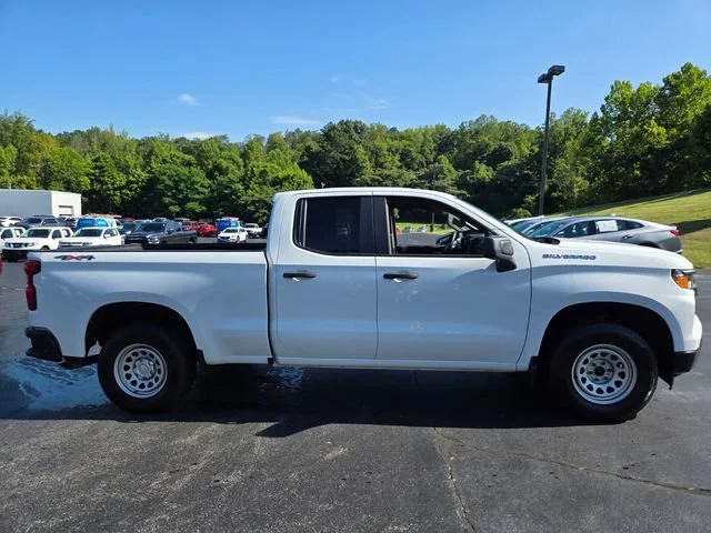 Used 2022 Summit White Chevrolet WT image 9