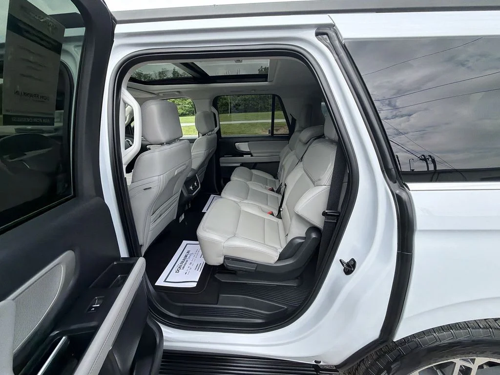Used 2025 Silver Ford Active image 23