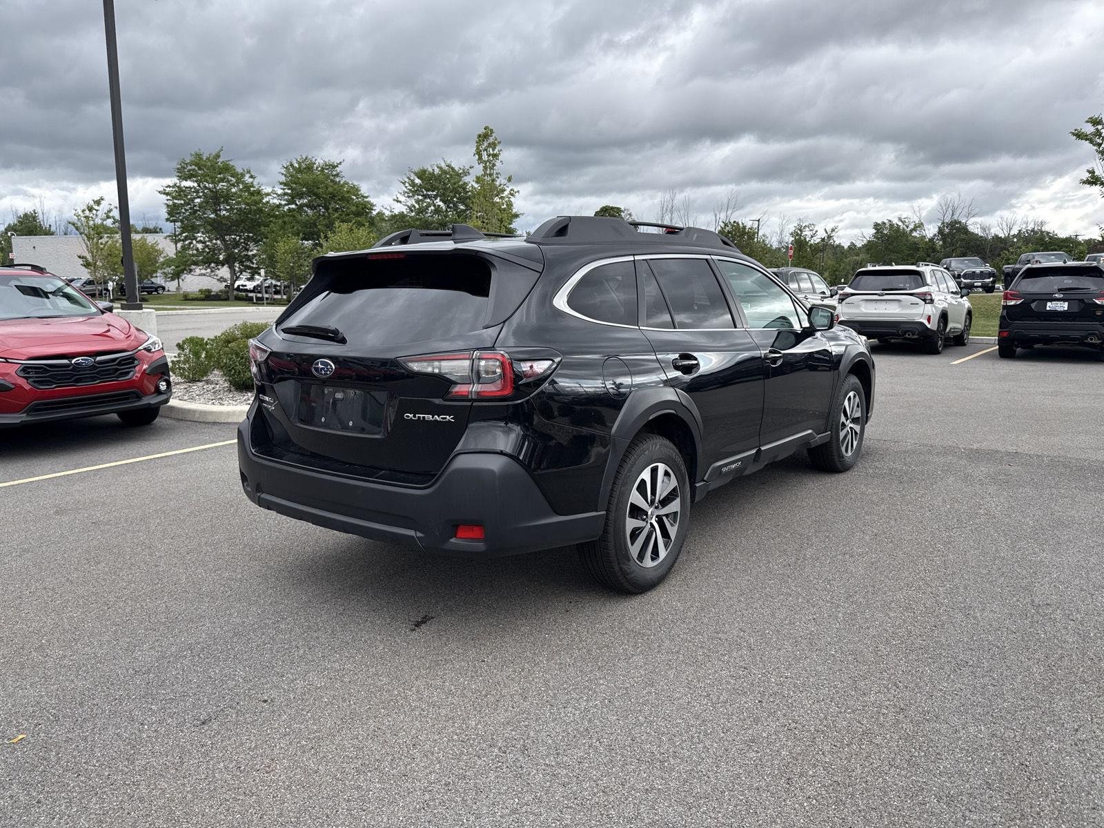 Used 2024 Crystal Black Silica Subaru Premium image 4