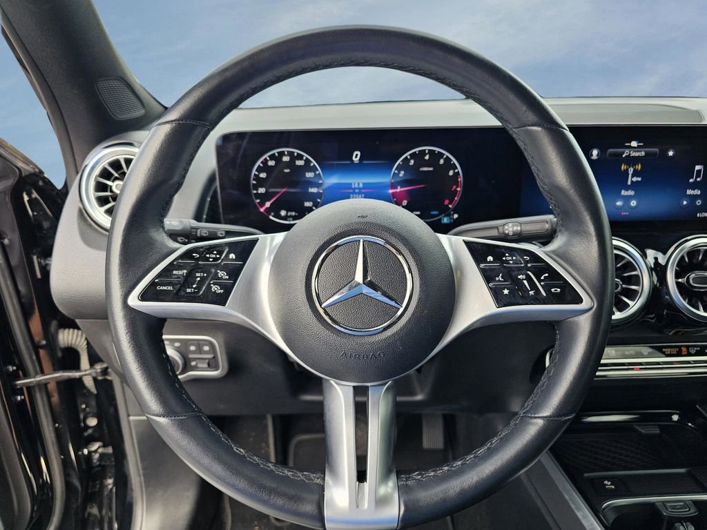 Used 2024  Mercedes-Benz GLB 250 image 20