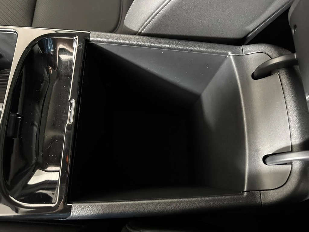 Used 2025 Gray Hyundai SEL Convenience image 26