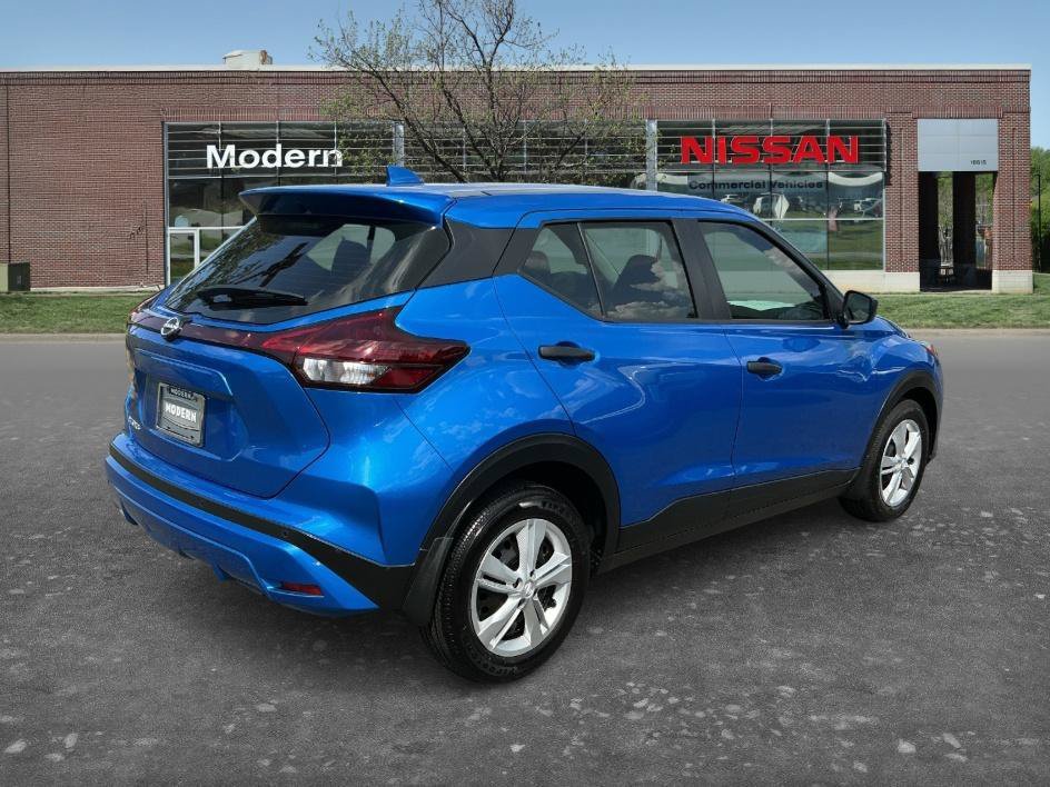 Used 2025 Electric Blue Metallic Nissan S image 4