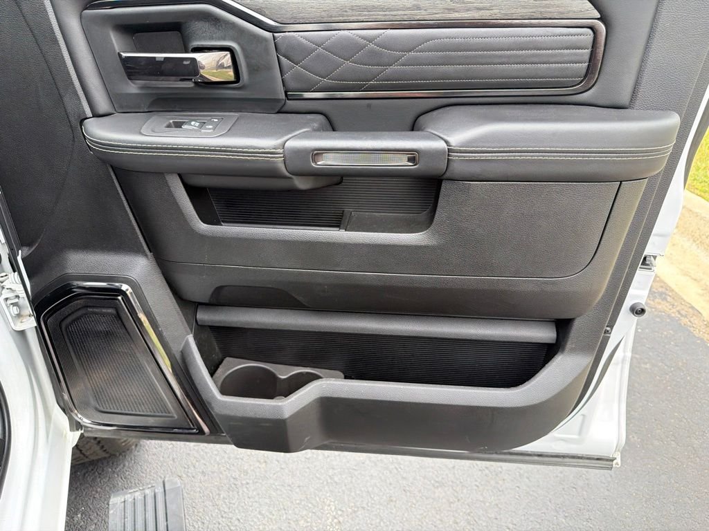 Used 2025 White Ram Limited image 15