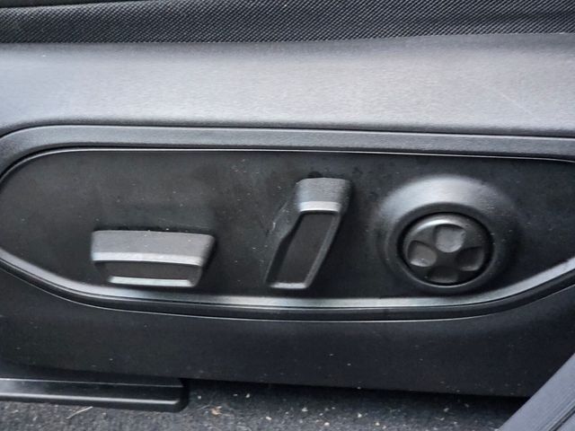 Used 2025 Silver Jeep Limited image 9