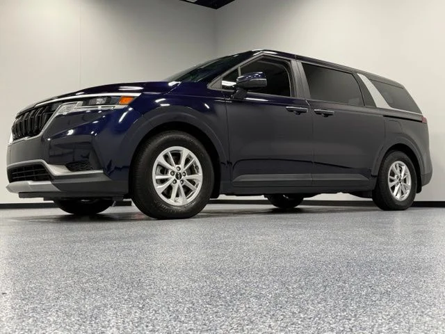 Used 2023 Blue Kia LX image 4