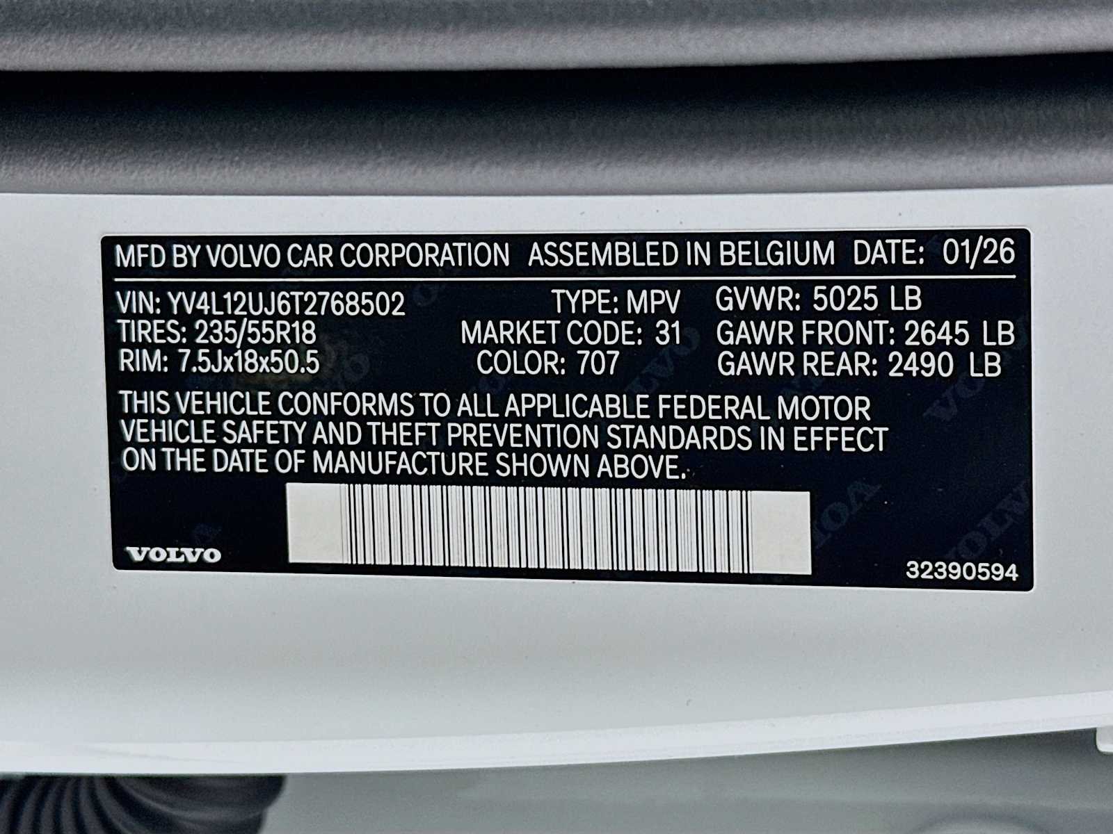New 2026 Crystal White Volvo Core image 30