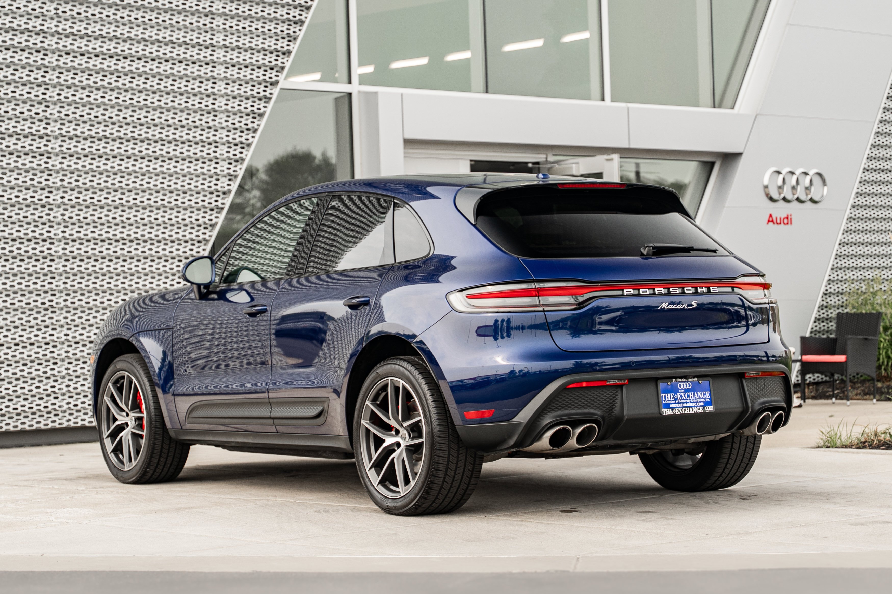 Used 2022 Night Blue Metallic Porsche S image 7