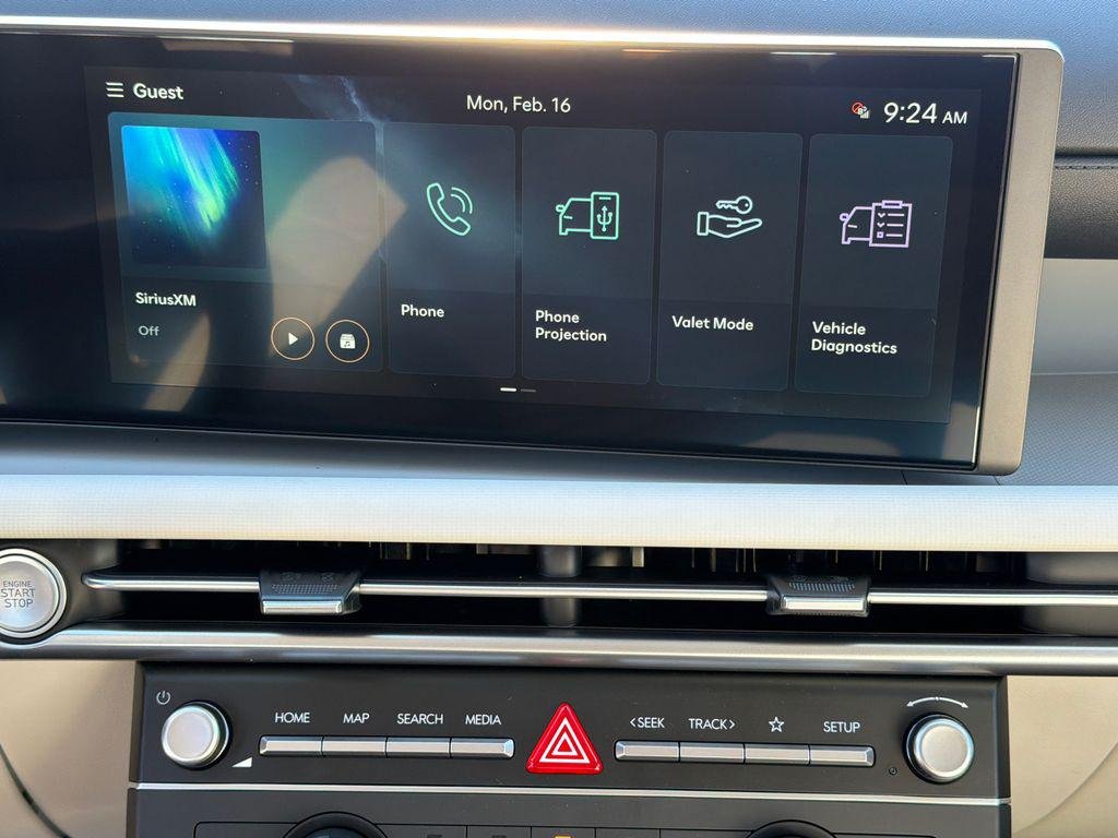 New 2026 Black Hyundai SE FWD image 28