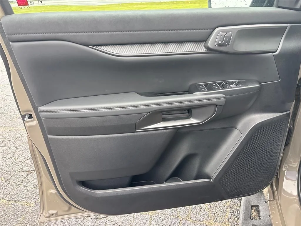 2025 Ford Ranger Raptor - Photo 23