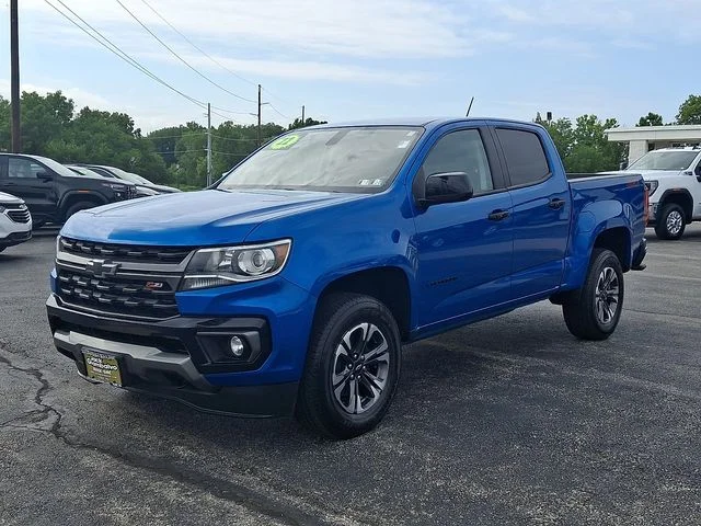 Used 2022 Blue Chevrolet Z71 image 3