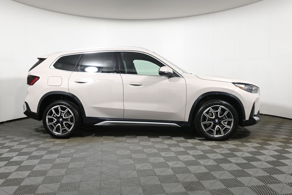 New 2026 Gray Metallic BMW xDrive28i image 8
