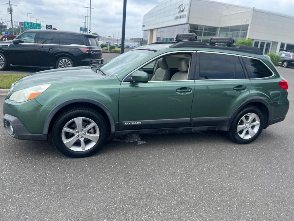 Used 2014 Cypress Green Pearl Subaru 2.5i image 1
