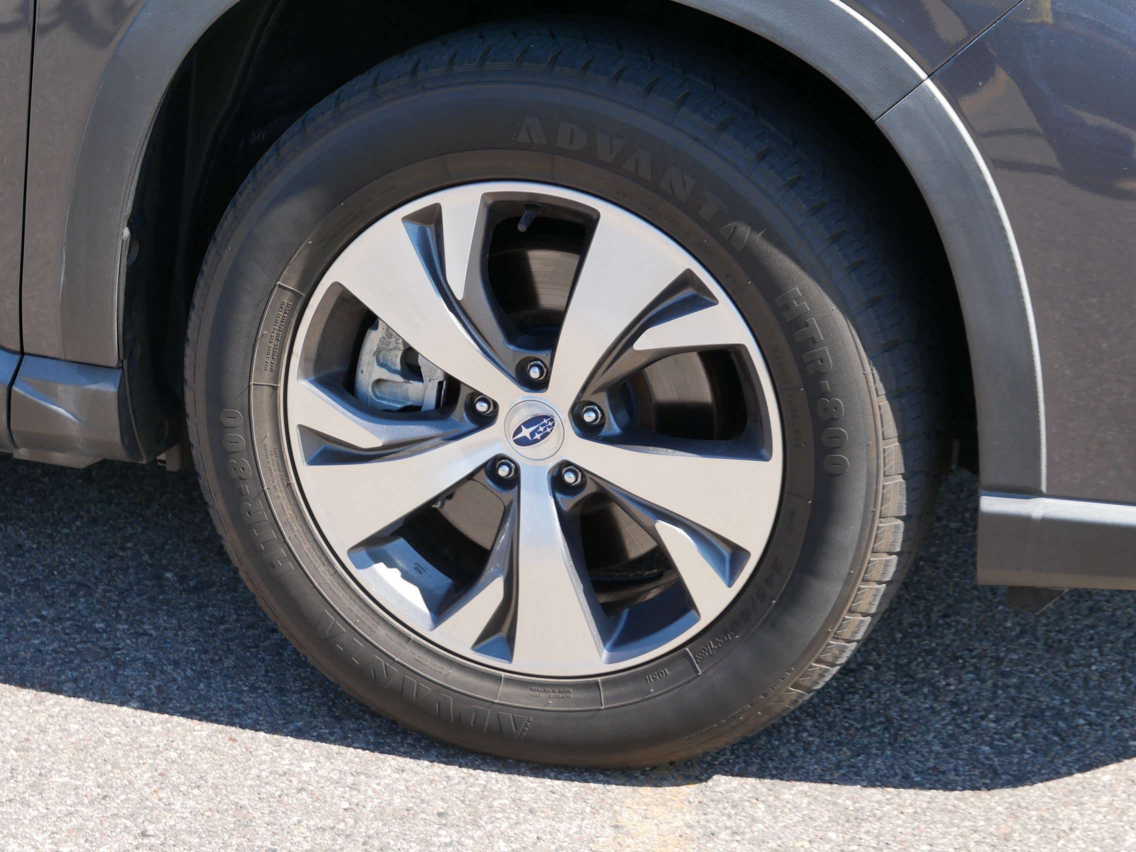 Used 2020 Magnetite Gray Metallic Subaru Premium image 15