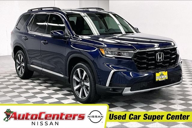2025 Honda Pilot Touring AWD's photo