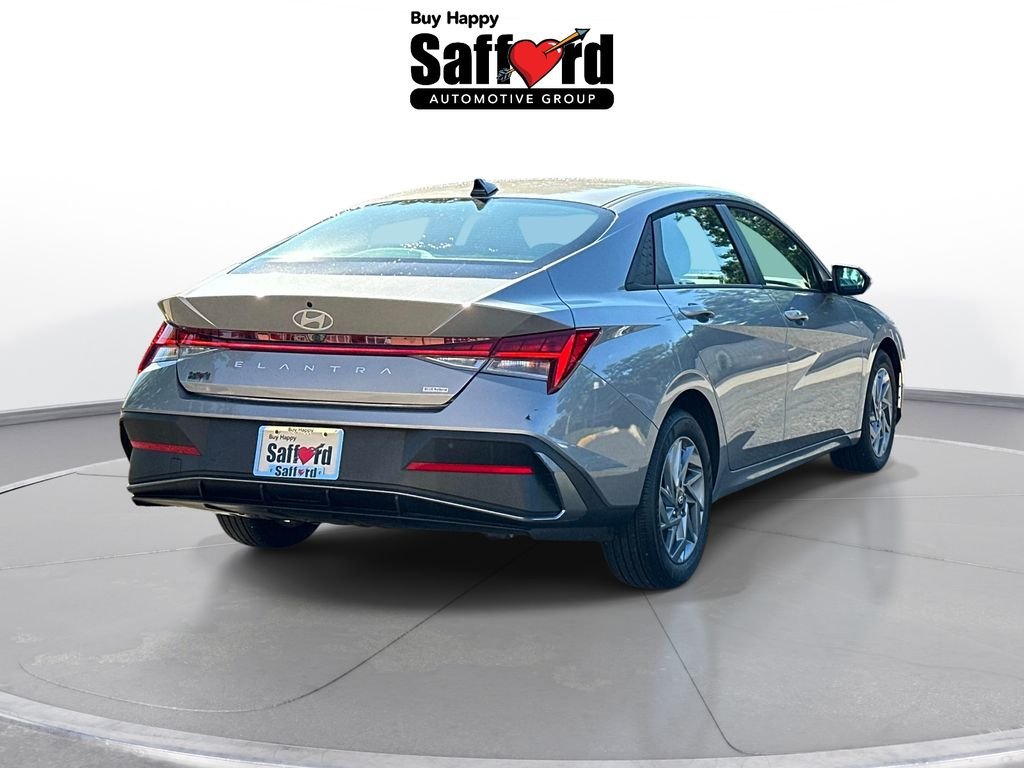 Certified Used 2025  Hyundai Blue image 8
