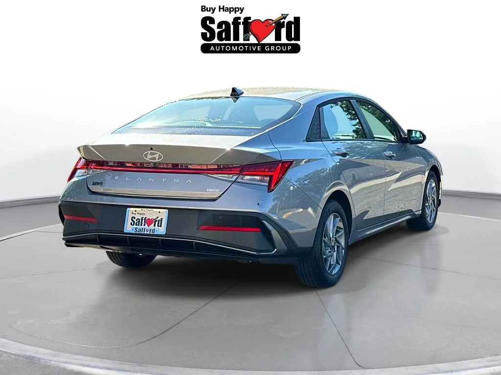Used 2025  Hyundai Blue image 8