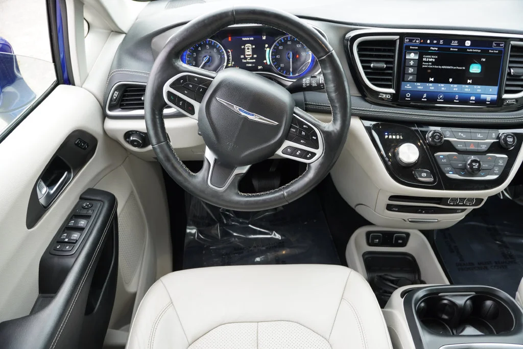 Used 2021 Blue Chrysler Touring L image 21
