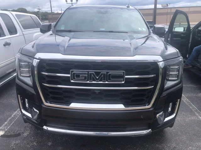Used 2024 Black GMC SLT image 2