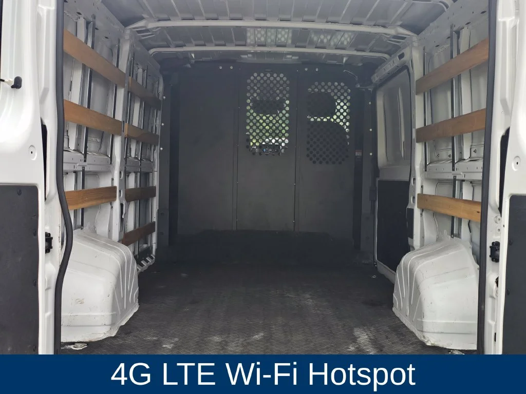 Used 2025 White Ram Base image 4