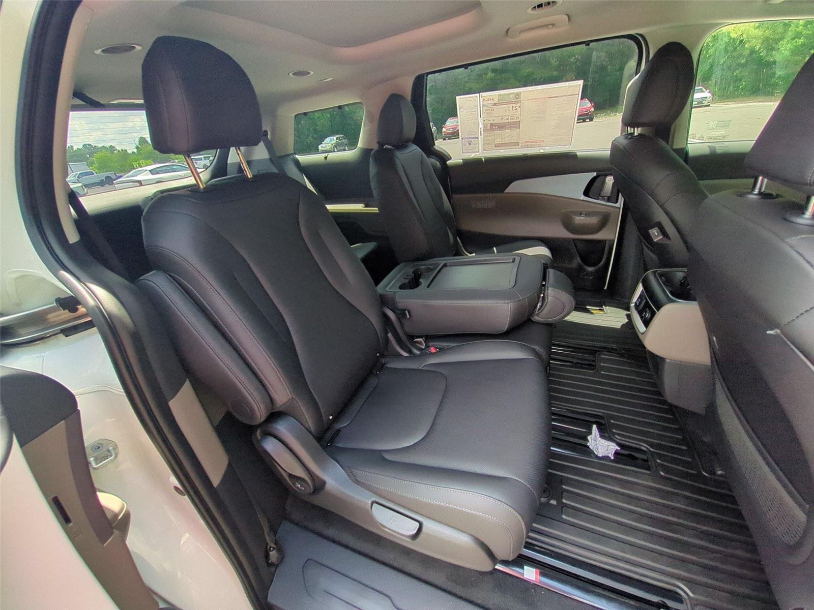 New 2026 Snow White Pearl Kia SX image 38