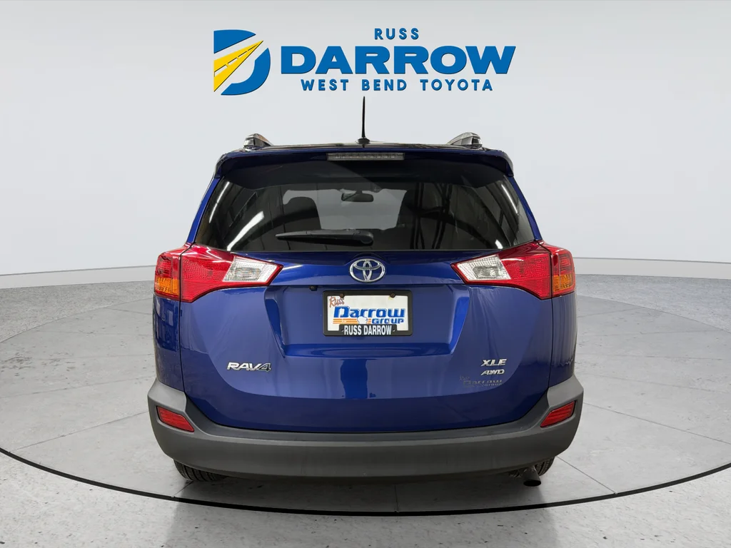 Used 2015 Blue Toyota XLE image 4