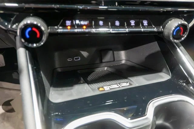 2027 Chevrolet Traverse LT - Photo 22
