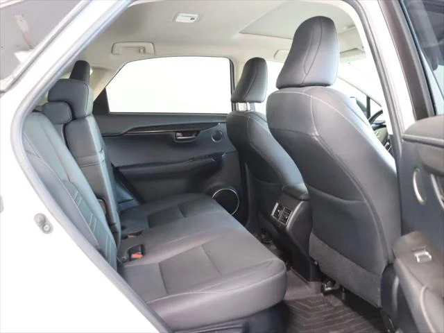 2020 Lexus NX 300 - Photo 18