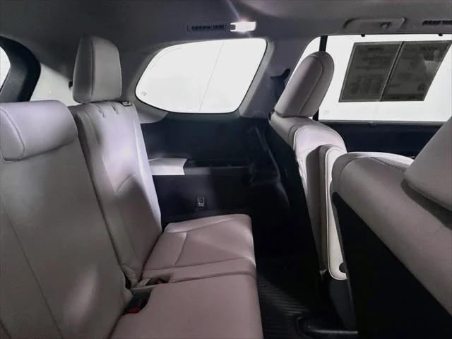 Certified Used 2024 WIND CHILL PEARL Toyota  image 25