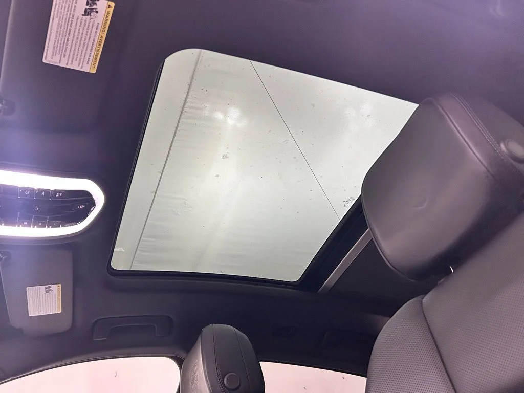 Used 2024 White Porsche  image 23