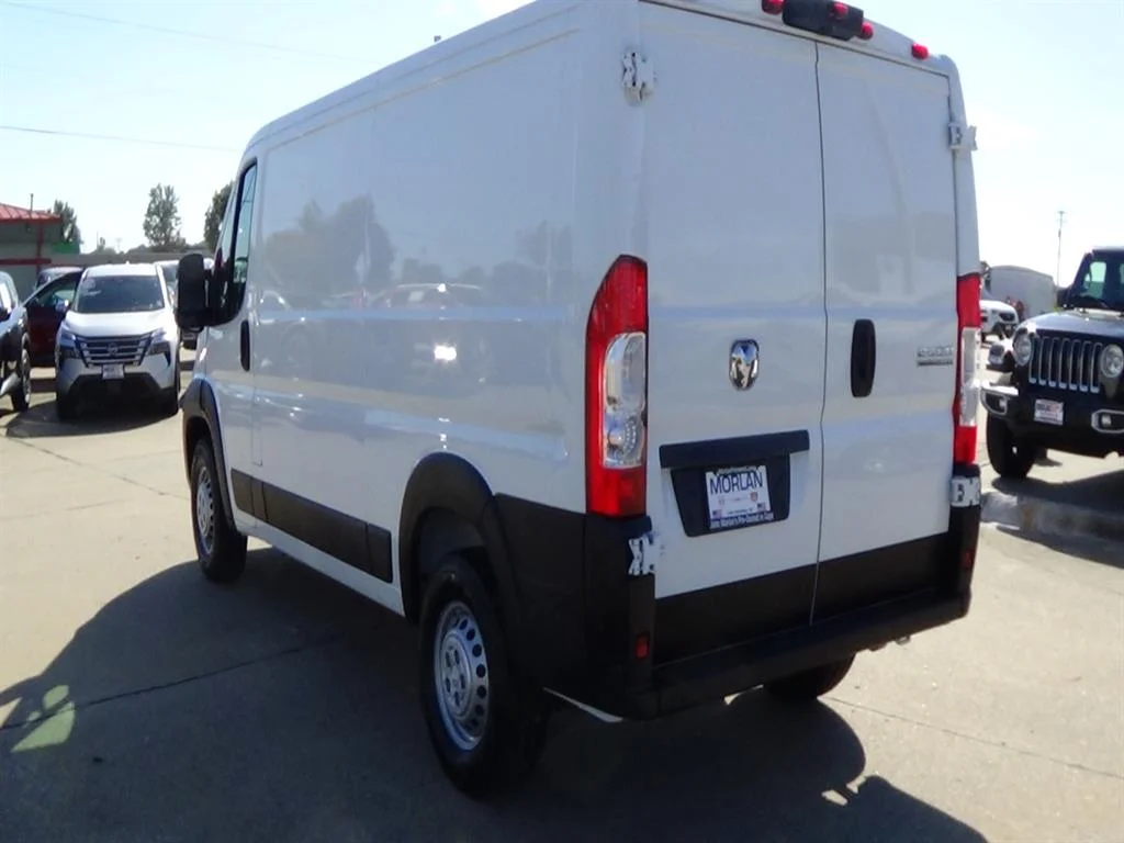 Used 2025 Bright White Clear Coat (pw7) RAM Tradesman 2500 image 8