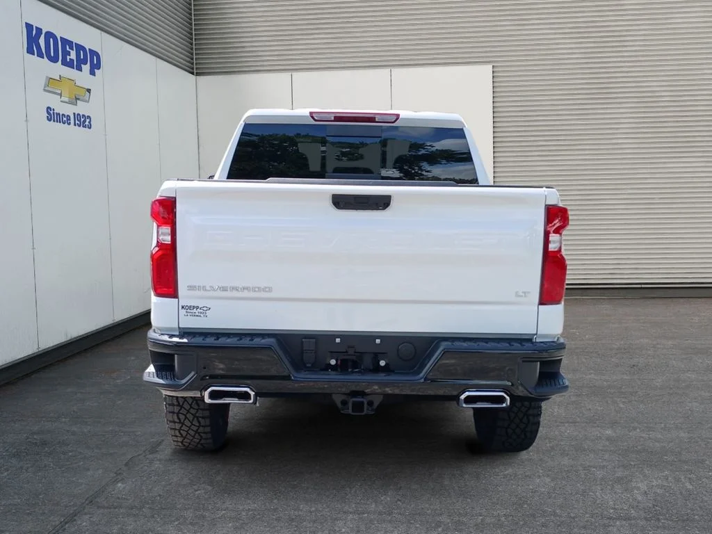 New 2026 Summit White Chevrolet LT Trail Boss image 4