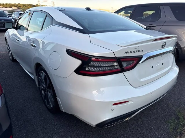 Used 2020 White Nissan Platinum image 4