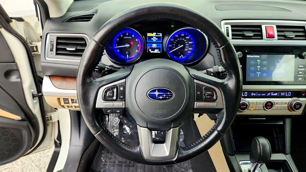 Used 2015 Crystal White Pearl Subaru 4dr Wagon 2.5i Limited PZEV w/ Popular Package #4 image 13