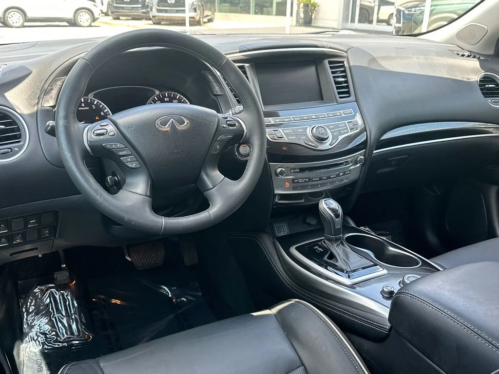 Used 2020 Black INFINITI LUXE image 19